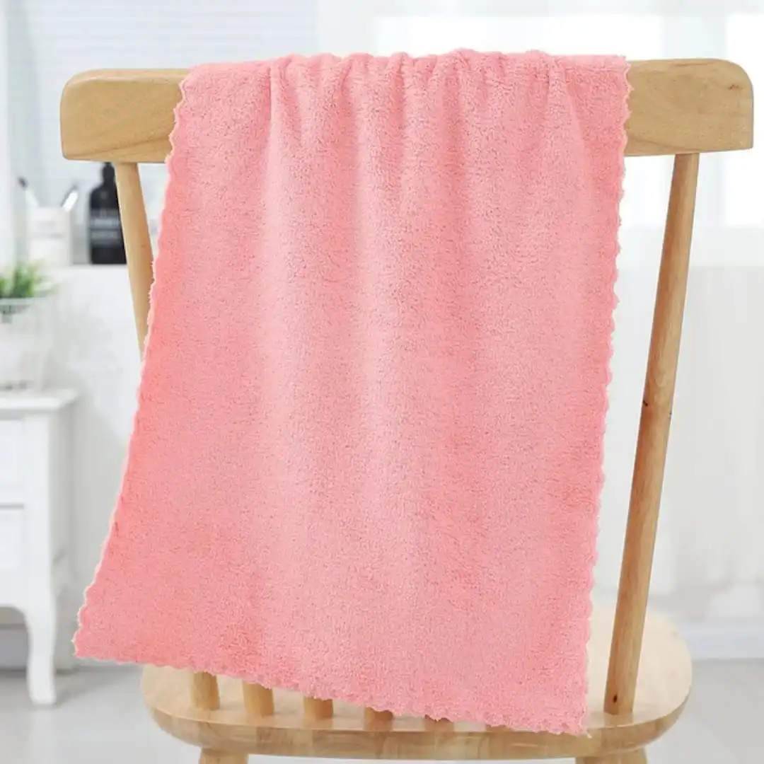 1pc Ultra Soft Coral Fleece Bath Towel | Super Absorbent Quick Dry Microfiber Towel for Home & Travel - Image 3