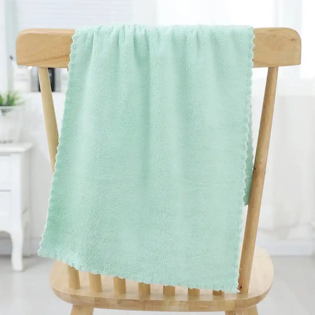 1pc Ultra Soft Coral Fleece Bath Towel | Super Absorbent Quick Dry Microfiber Towel for Home & Travel - Image 5